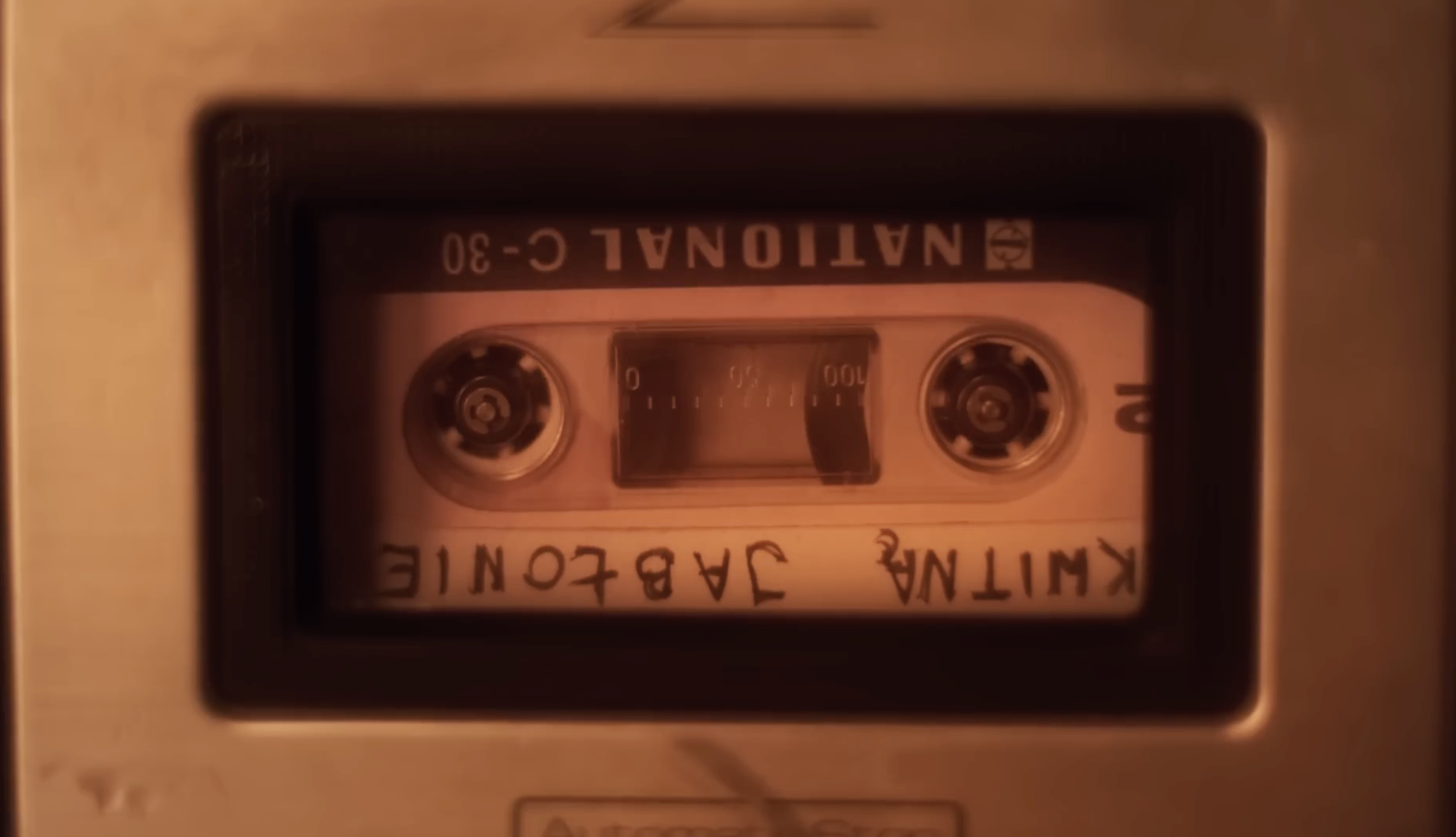 Scene from music cover niech no tylko zakwitną jabłonki Vito Bambino Danuta Nierada